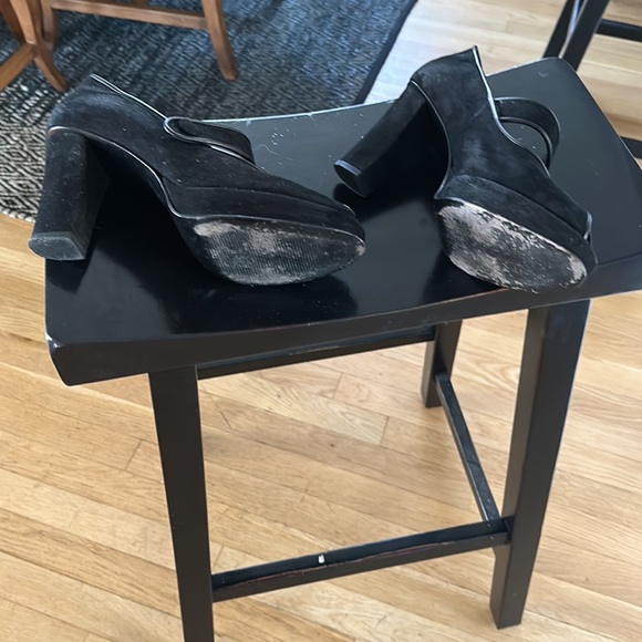 Black suede peep toe Via Spiga platforms size 9 lightly worn. - Picture 3 of 6